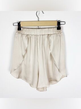 Grade & Gather Shorts Size Small Cream Satin Flowy